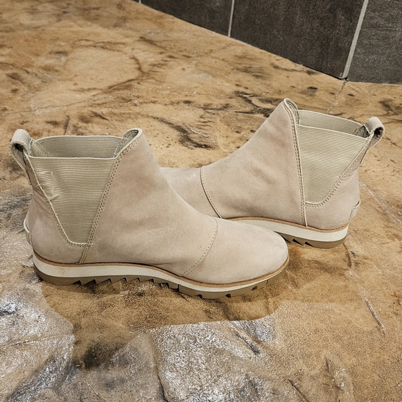 Sorels Cream Ankle Boots - Picture 1 of 5